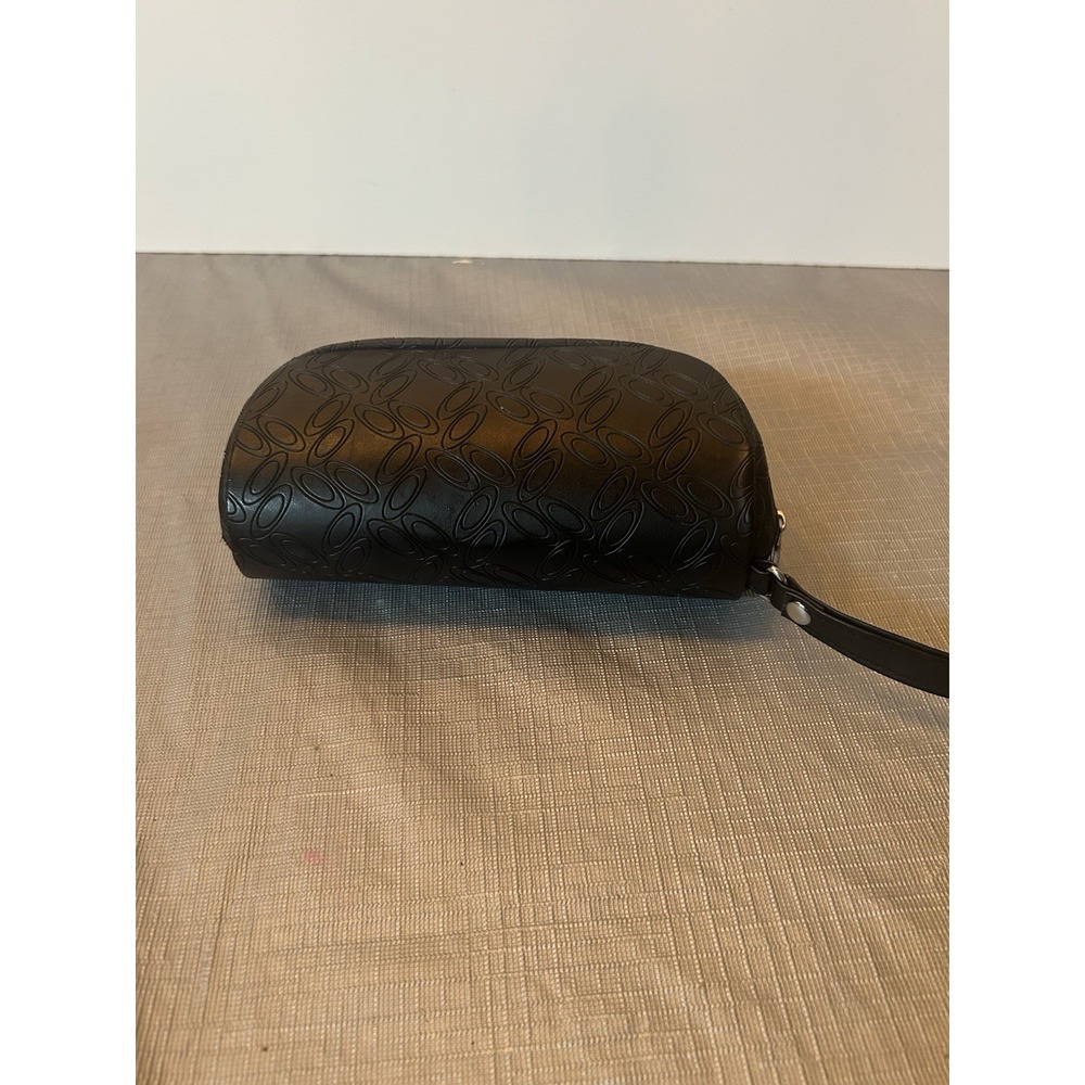 OAKLEY SUNGLASSES LARGE BLACK LEATHER SOFT SHELL ZIPPER CASE W/ STRAP & CLOTH